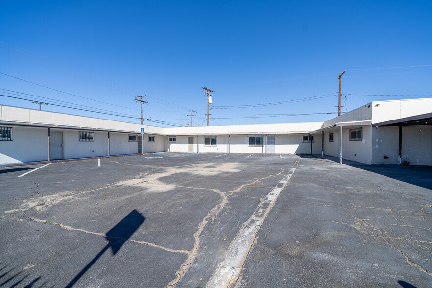 More Photos Of 44300 Division St, Lancaster Office For Lease