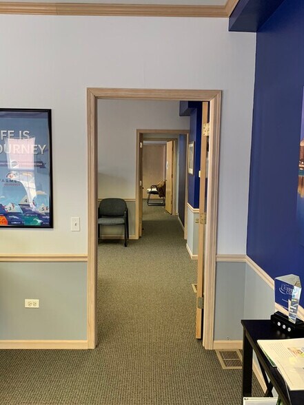 More Photos Of 27W140 Roosevelt Rd, Winfield Medical For Lease