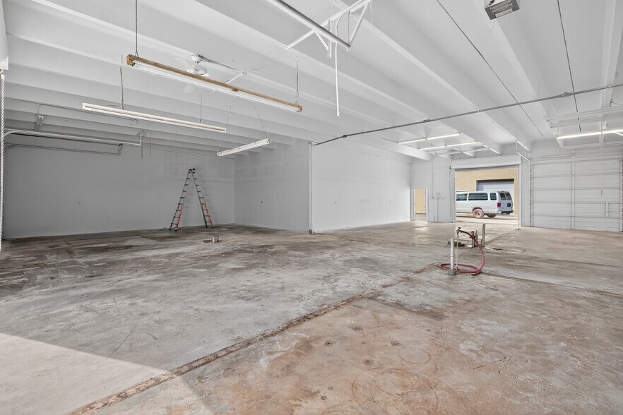 More Photos Of 1460 Cypress Dr, Jupiter Warehouse For Sale