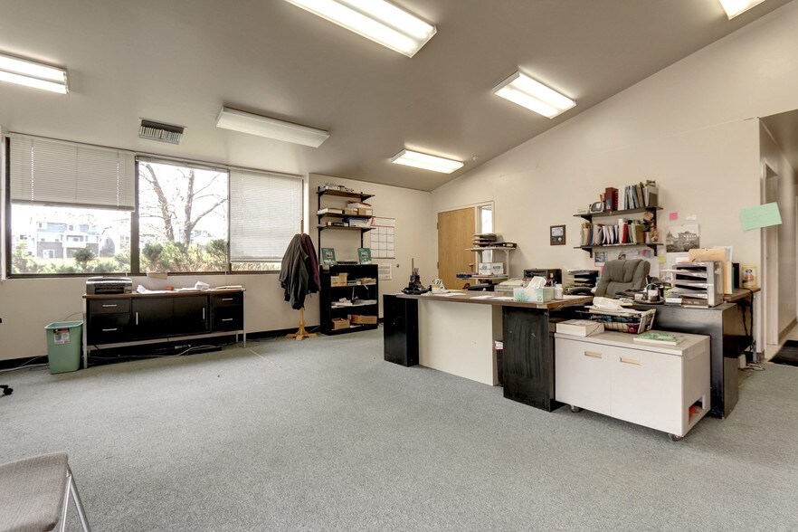 More Photos Of 16800 Highway 72, Arvada Flex For Lease