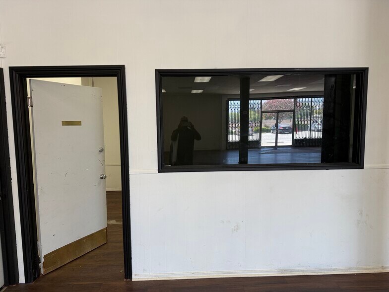 More Photos Of 2724 N Waterman Ave, San Bernardino Unknown For Lease