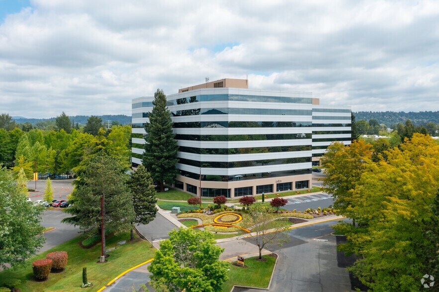 More Photos Of 6811 S 204th St, Kent Unknown For Lease