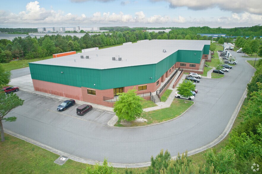 More Photos Of 1965 Northgate Commerce Pky, Suffolk Warehouse For Lease