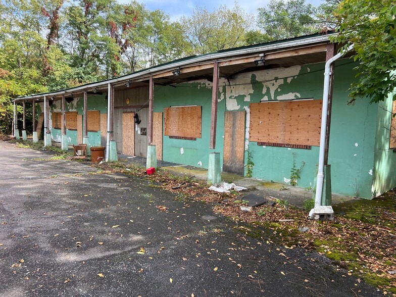 More Photos Of 574 NY-32A Rt, Palenville Hotel For Sale