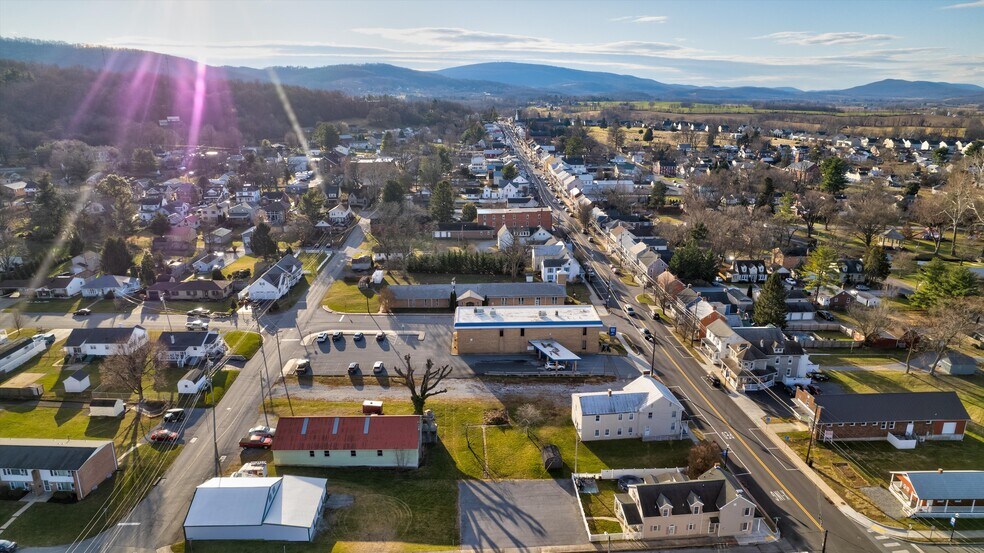 More Photos Of 207 N Main St, Boonsboro Office For Sale
