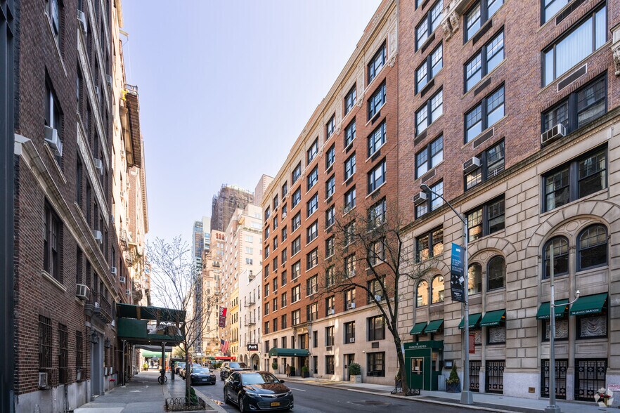 Primary Photo Of 116 E 63rd St, New York Apartments For Lease
