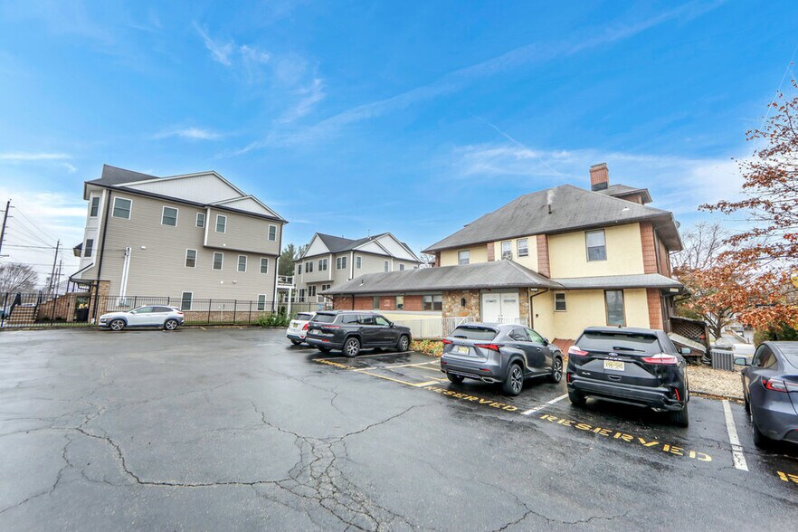 More Photos Of 250 Kinderkamack Rd, Westwood Office For Lease