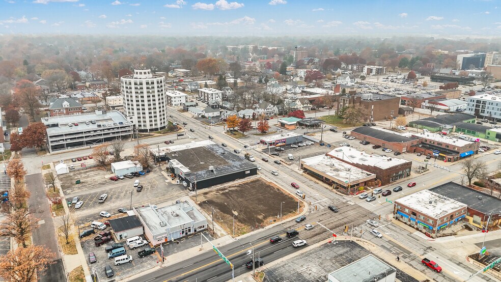 More Photos Of 401 S Neil St, Champaign Land For Lease