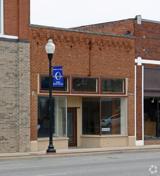 More Photos Of 219 E Rogers Blvd, Skiatook Storefront Retail Office For Sale