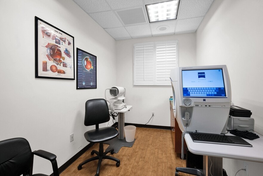 More Photos Of 8404 E Shea Blvd, Scottsdale Medical For Lease