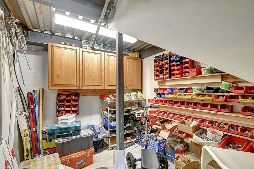 More Photos Of 7150 Seacrest Blvd, Lantana Showroom For Sale