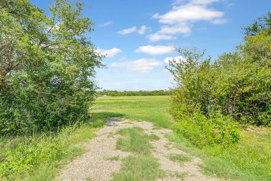 More Photos Of 7317 2nd, Hitchcock Land For Sale