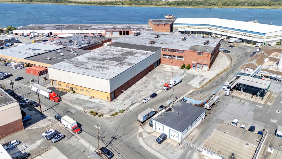 More Photos Of 40 Inip Dr, Inwood Unknown For Lease