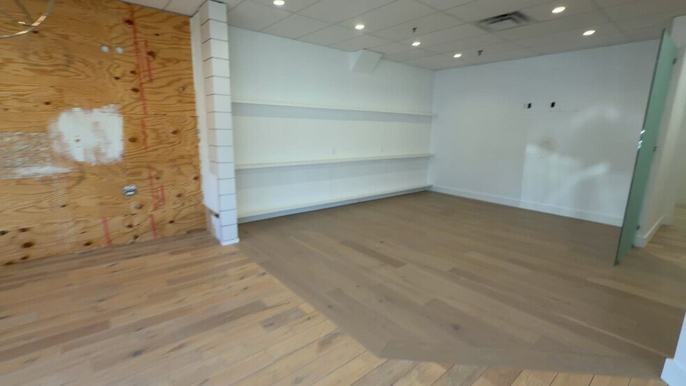 Primary Photo Of 255 Worcester St, Natick Storefront Retail Office For Lease