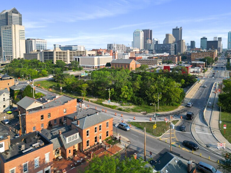 More Photos Of 491 S 4th St, Columbus Restaurant For Lease