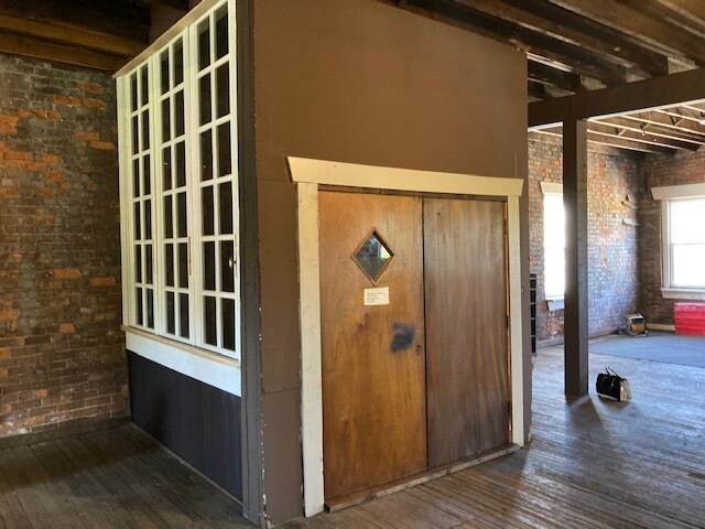 More Photos Of 2200 Glass St, Chattanooga Storefront Retail Residential For Sale