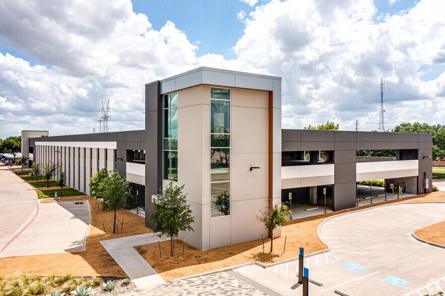 More Photos Of 6600 Chase Oaks Blvd, Plano Unknown For Lease