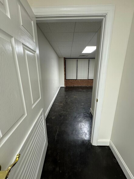 More Photos Of 332 2nd Ave E, Oneonta Office For Sale
