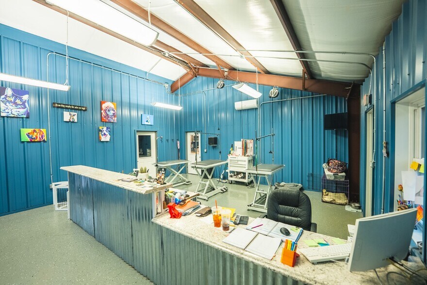 More Photos Of 19462 Lee Hwy, Abingdon General Retail For Sale