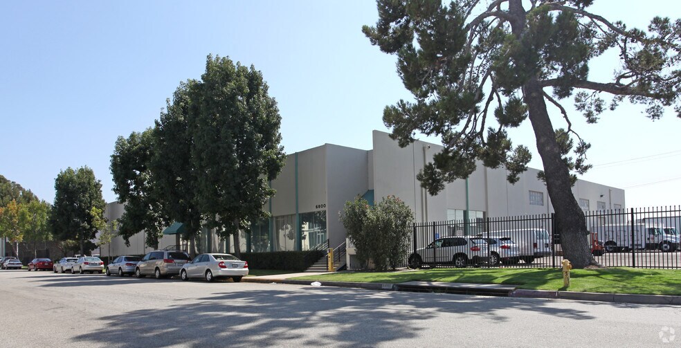 Primary Photo Of 6800-6808 Acco St, Commerce Warehouse For Lease