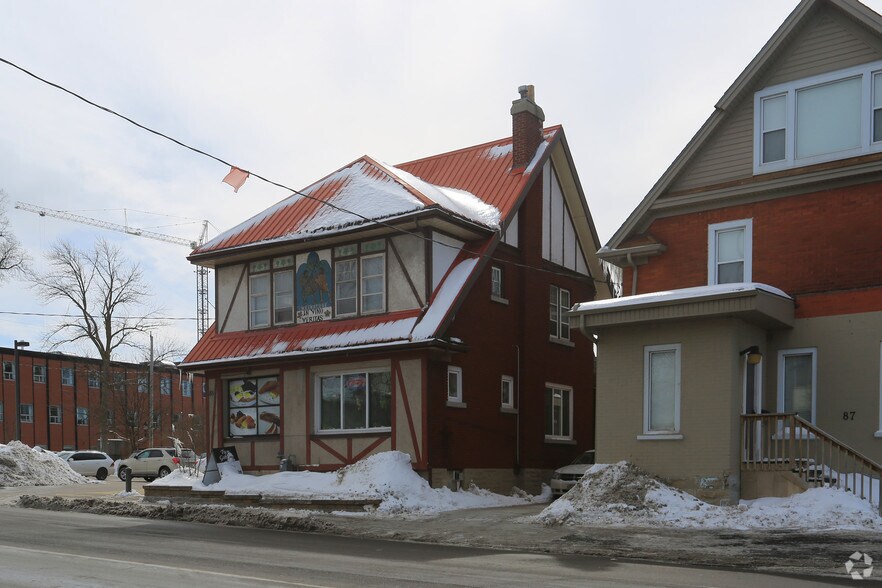 More Photos Of 85 Weber St W, Kitchener Restaurant For Lease