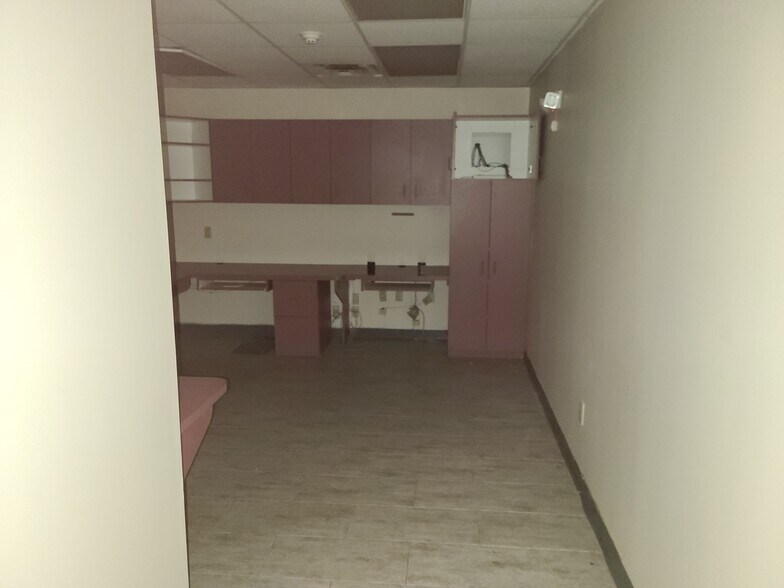 More Photos Of 59 Highway 516, Old Bridge Medical For Sale