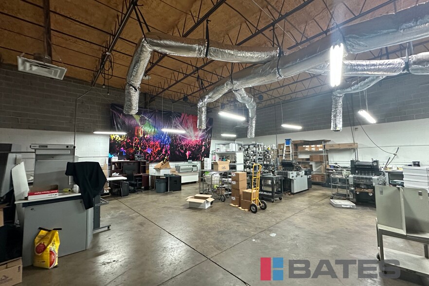 More Photos Of 4802 Memphis St, Dallas Warehouse For Lease
