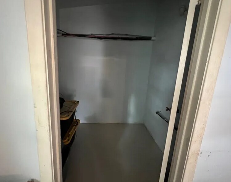 More Photos Of 569 Bear Dr, Timpson Medical For Sale