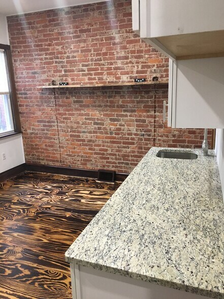 More Photos Of 624 E Girard Ave, Philadelphia Office Residential For Lease