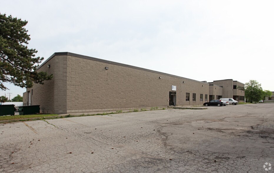 More Photos Of 32-54 Ashwarren Rd, Toronto Warehouse For Lease