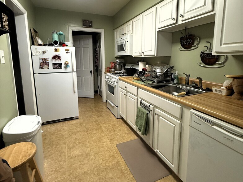 More Photos Of 2395 Dover Rd, Columbus Multifamily For Sale