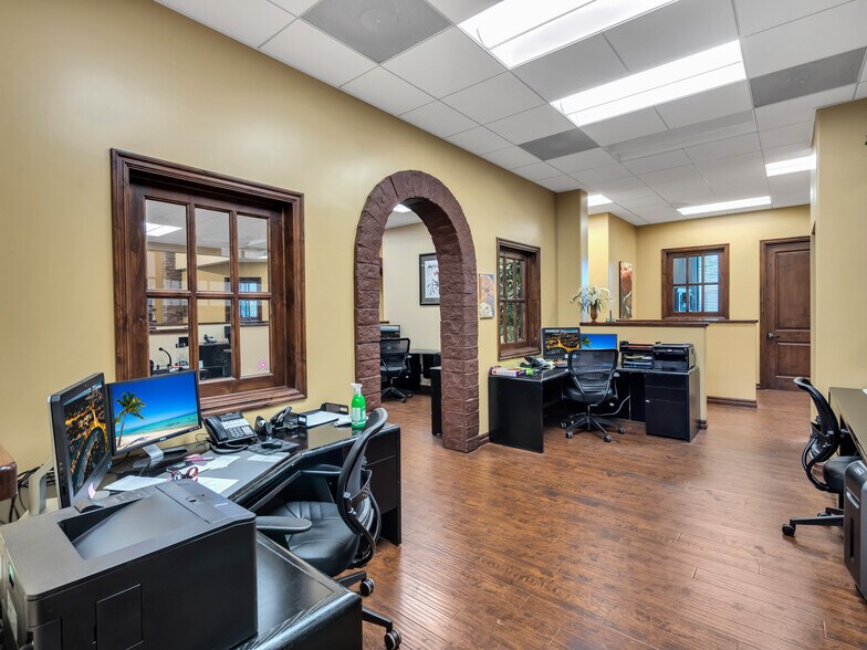 More Photos Of 3155 Old Conejo Rd, Thousand Oaks Office For Sale