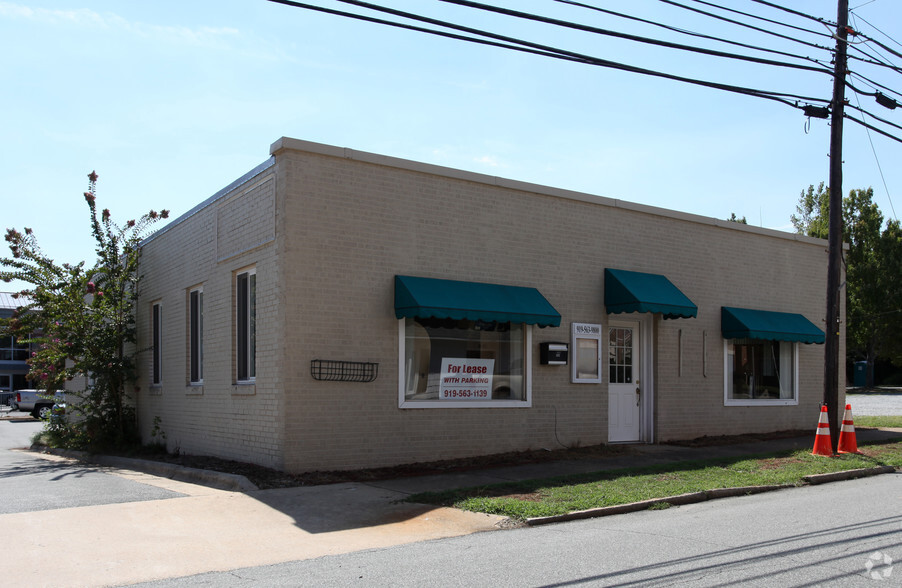 Primary Photo Of 105 S 4th St, Mebane Medical For Lease