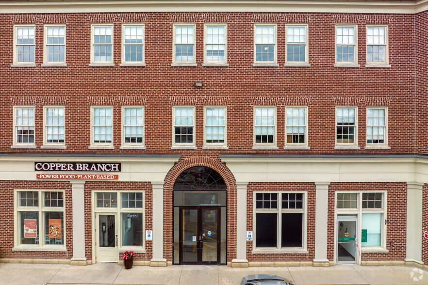 More Photos Of 2069 Simcoe St N, Oshawa Office For Lease