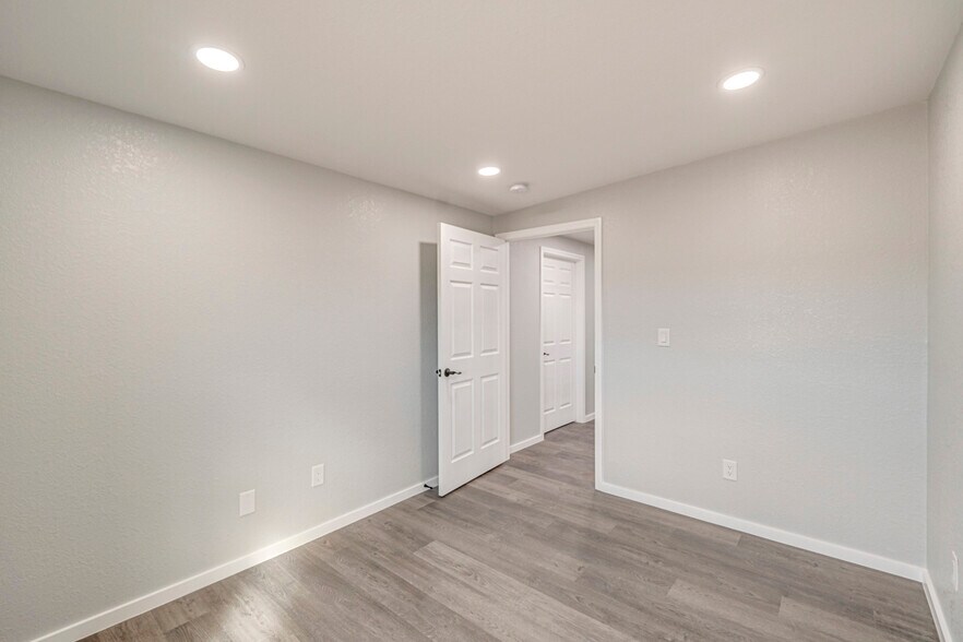 More Photos Of 5268/5450 N FM 866, Odessa Warehouse For Sale