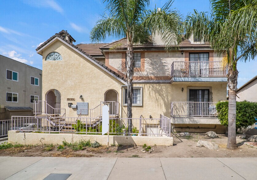 Primary Photo Of 10129 Commerce Ave, Tujunga Apartments For Sale