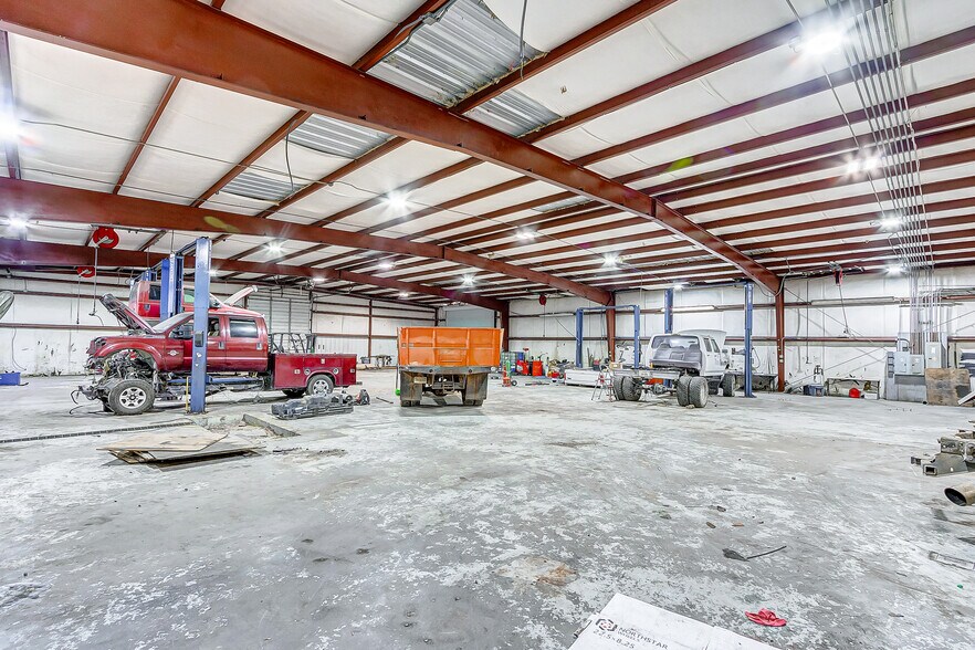 More Photos Of 3501 FM 1960 Rd E, Humble Warehouse For Sale