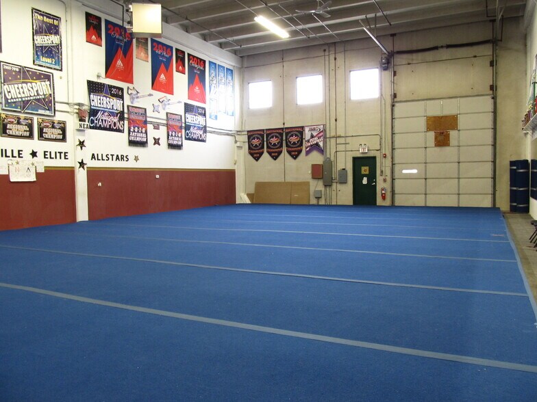 More Photos Of 612-622 W 5th Ave, Naperville Office For Lease