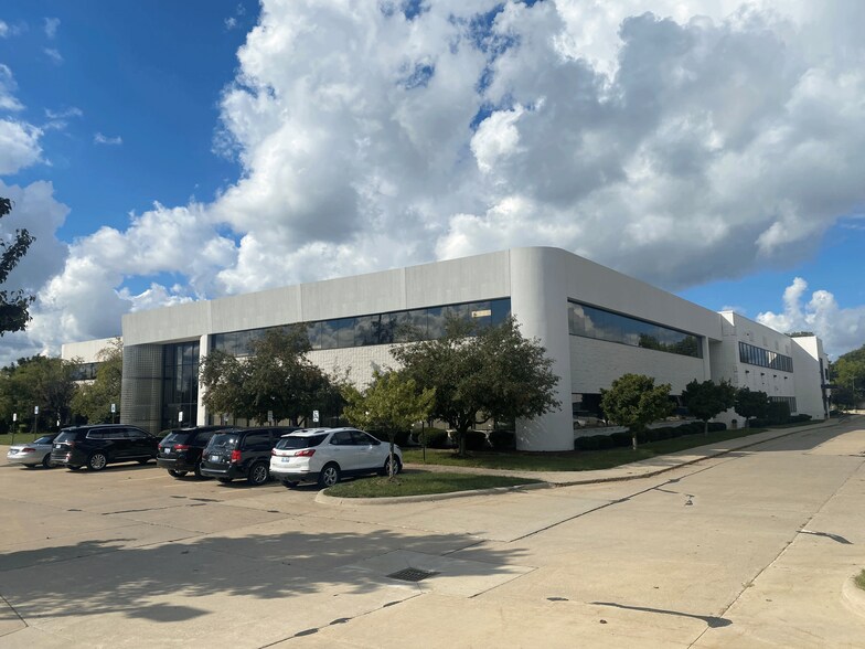 More Photos Of 35801-35875 Mound Rd, Sterling Heights Flex For Sale