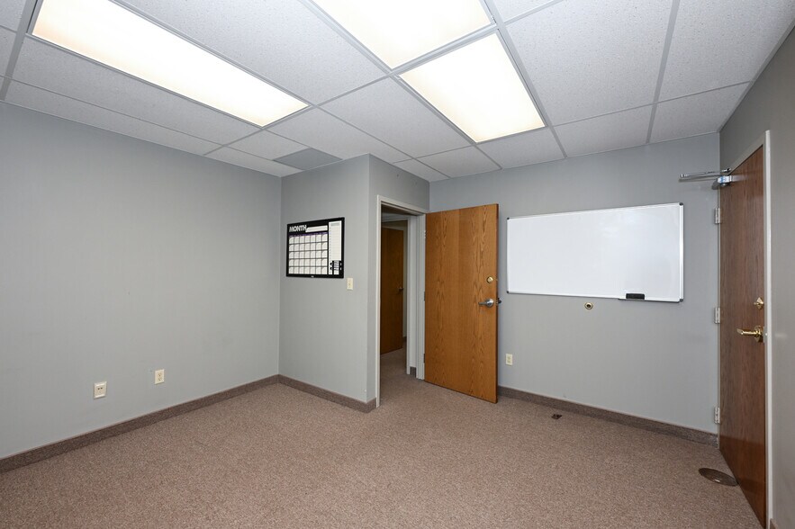 More Photos Of 4067-4083 N Jefferson St, Medina Medical For Lease