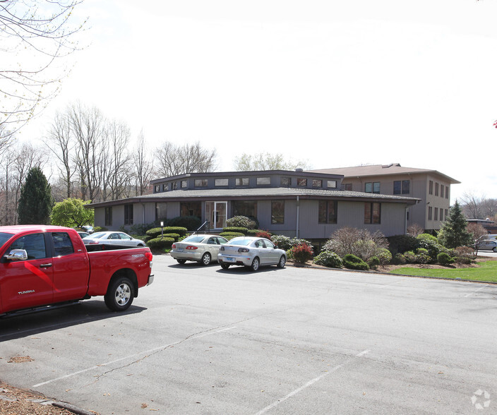 Primary Photo Of 76 Eastern Blvd, Glastonbury Office For Lease