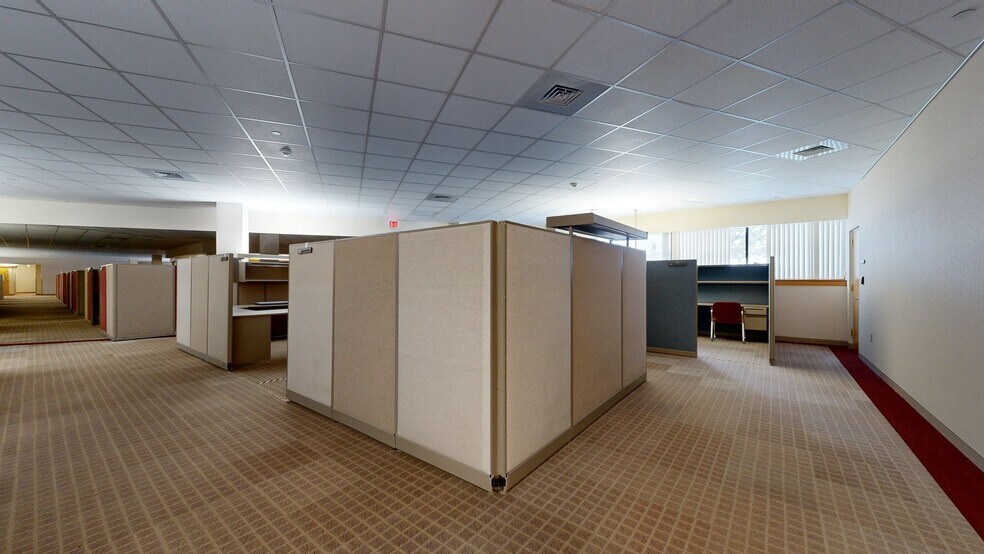 More Photos Of 1 Redcom Ctr, Victor Medical For Lease