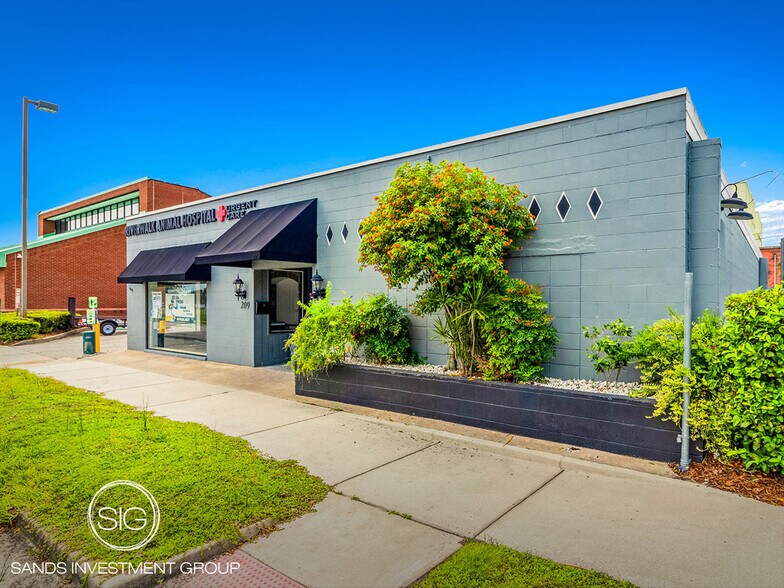 Primary Photo Of 209 E Commercial St, Sanford Freestanding For Sale