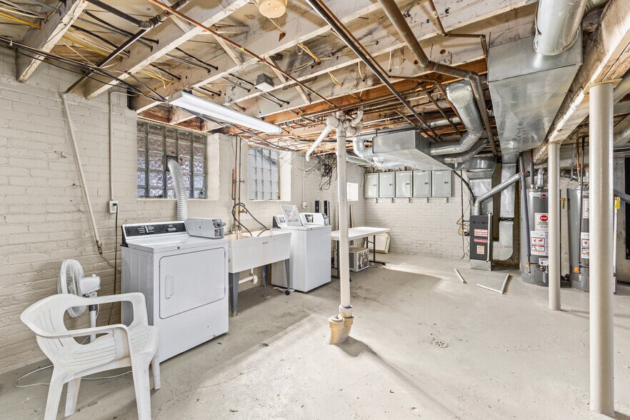 More Photos Of 13660 Ohio St, Detroit Apartments For Sale