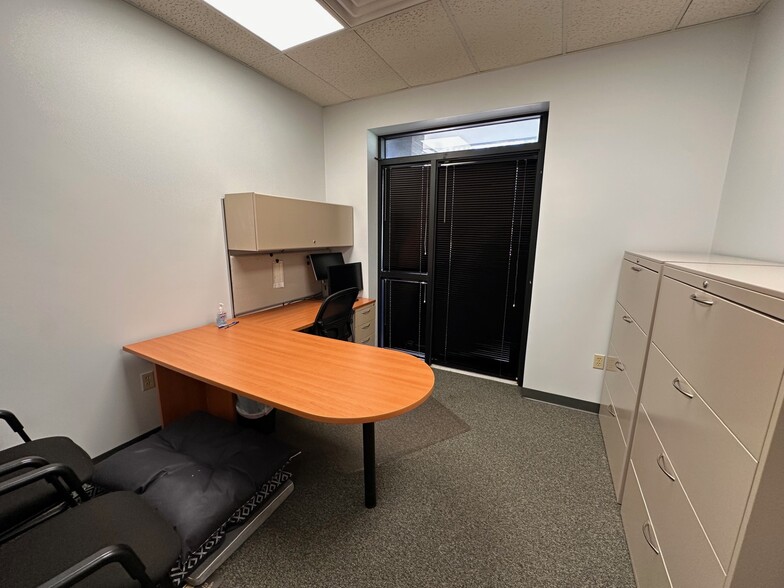 More Photos Of 805 Estelle Dr, Lancaster Office For Lease