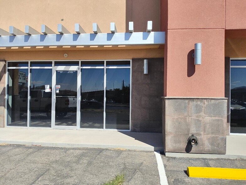 More Photos Of 4164 N Mesa St, El Paso Storefront For Lease