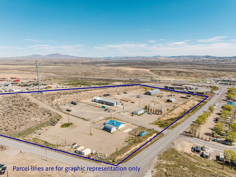 More Photos Of 824 Poplar St, Carlin Industrial For Sale