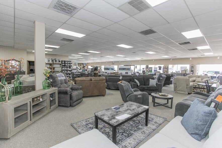 More Photos Of 2727 Andrews Hwy, Odessa General Retail For Sale