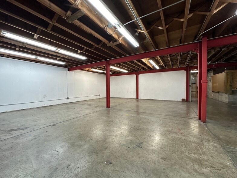 More Photos Of 1935 Q St, Lincoln Freestanding For Sale