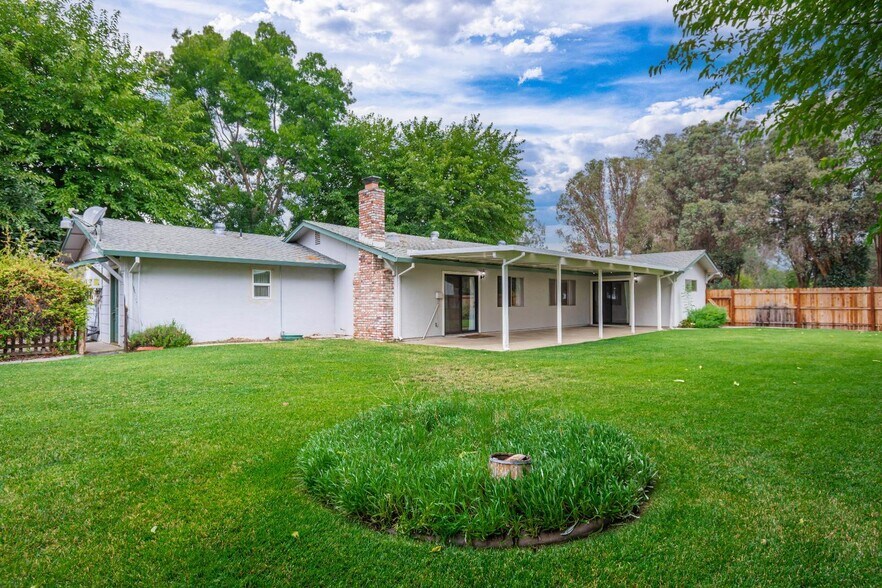 More Photos Of 25265 Carlsbad Ave, Davis Apartments For Sale